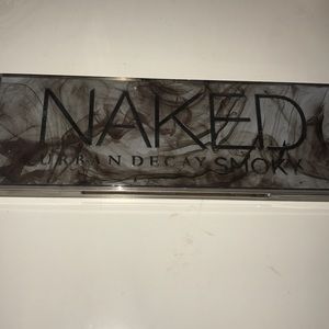 naked smoky eye palette